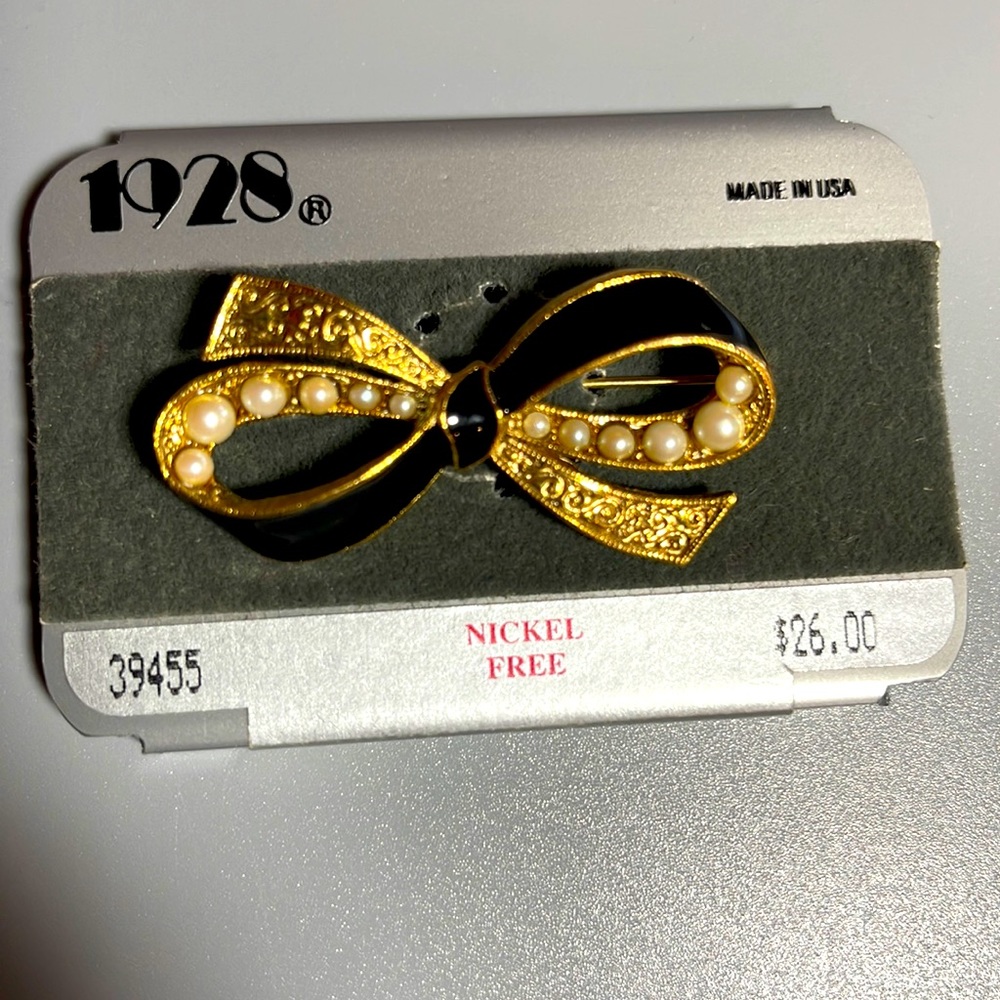 NEW Vintage 1928 Black, Gold & Pearl Bow Brooch
